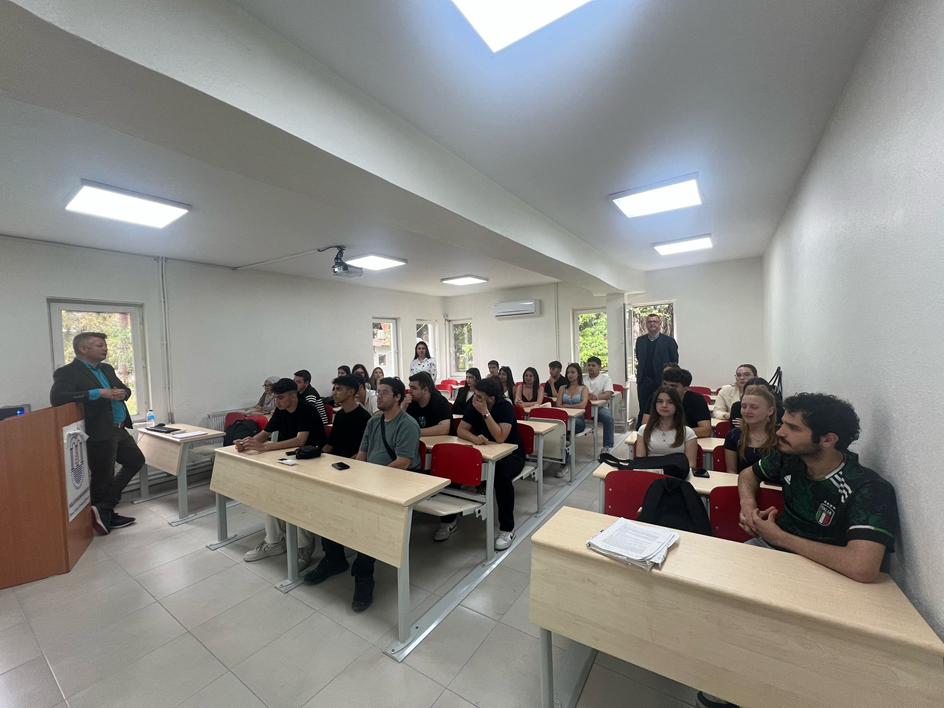 On April 22, 2025, a meeting was held with the participation of the Logistics Programme's 1st and 2nd year students and lecturers. At the meeting, it was aimed to improve the quality of the programme by taking the opinions and suggestions of the students regarding the education program.